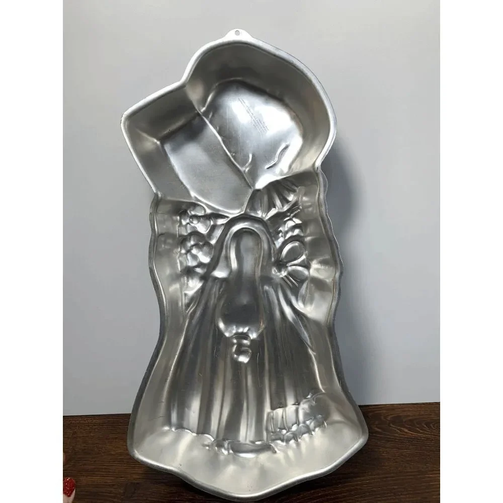 Holly Hobbie Wilton Cake Pan 1975 American Greetings